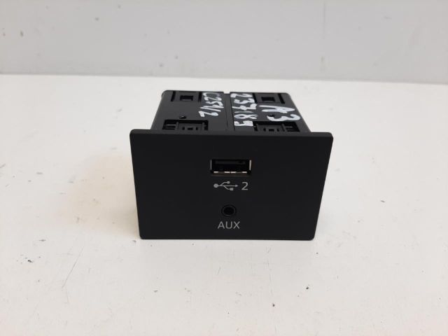 bontott AUDI A3 USB Aljzat
