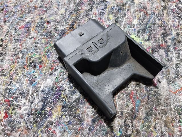 bontott AUDI A3 Üzemanyag Befecskendező Vezérlő