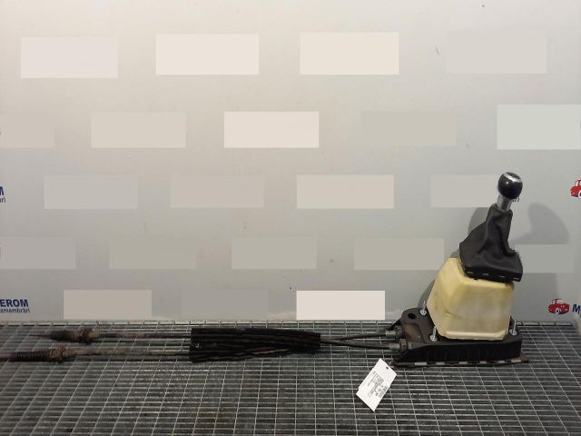 bontott AUDI A3 Váltógomb