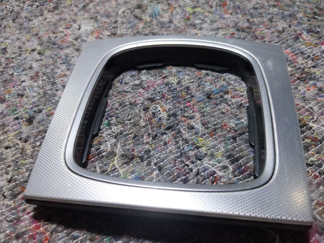 bontott AUDI A3 Váltószoknya Rögzítő Keret