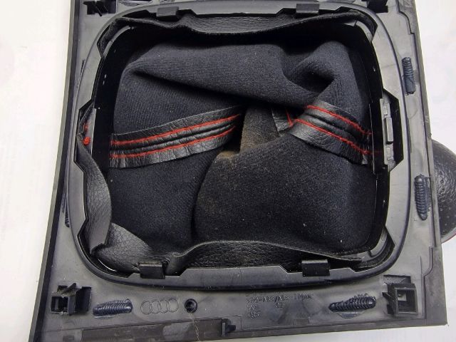 bontott AUDI A3 Váltószoknya