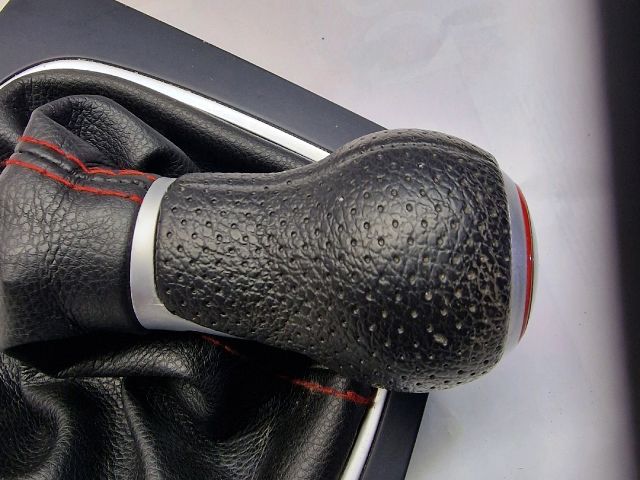 bontott AUDI A3 Váltószoknya