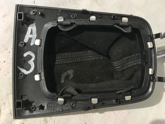 bontott AUDI A3 Váltószoknya