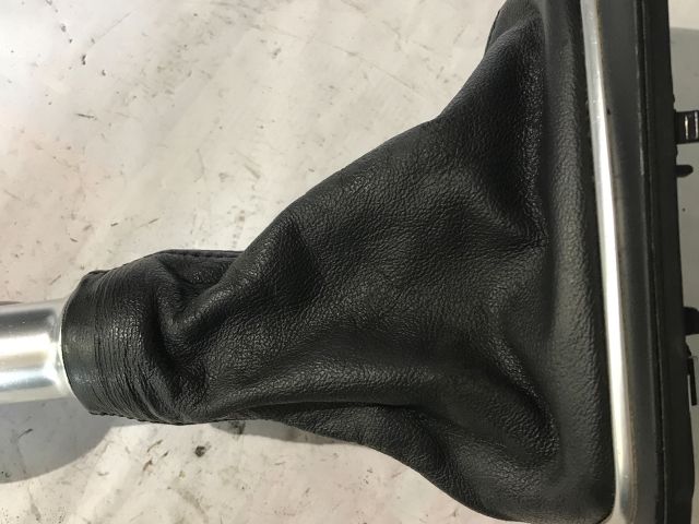 bontott AUDI A3 Váltószoknya