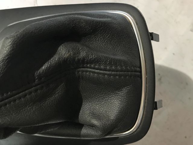 bontott AUDI A3 Váltószoknya