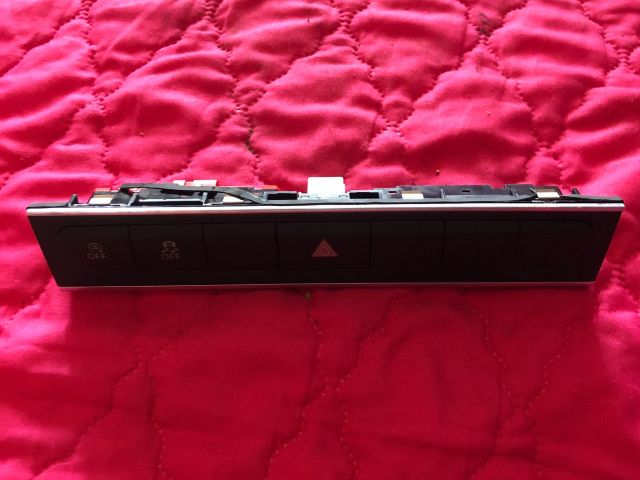 bontott AUDI A3 Vészvillogó Kapcsoló