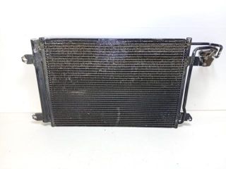 bontott AUDI A3 Vízhűtő Radiátor Tartó