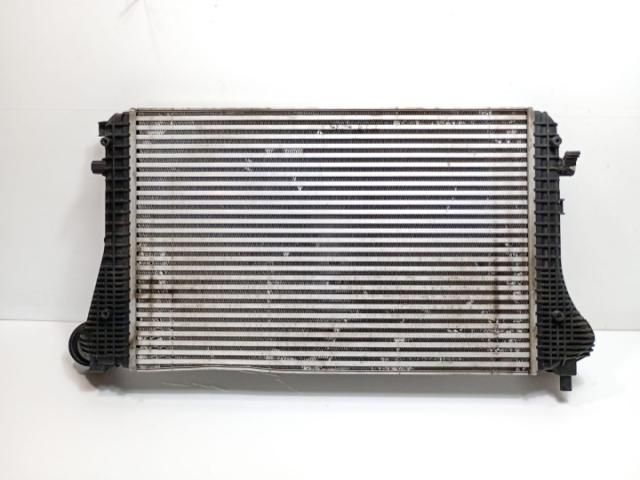 bontott AUDI A3 Vízhűtő Radiátor Tartó