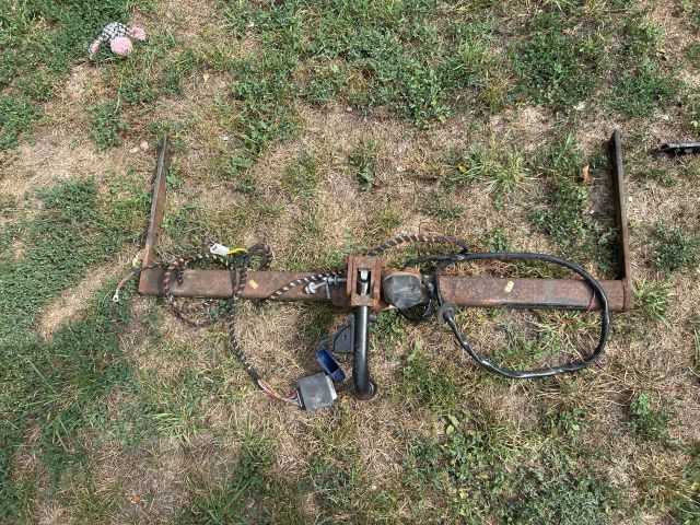 bontott AUDI A3 Vonóhorog