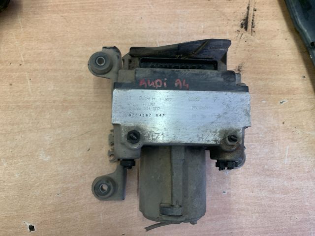 bontott AUDI A4 B5 ABS Kocka