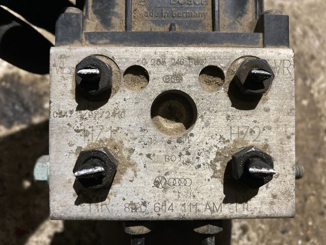 bontott AUDI A4 B5 ABS Kocka