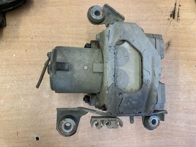 bontott AUDI A4 B5 ABS Kocka