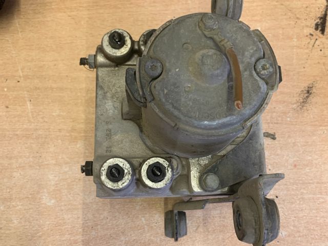 bontott AUDI A4 B5 ABS Kocka