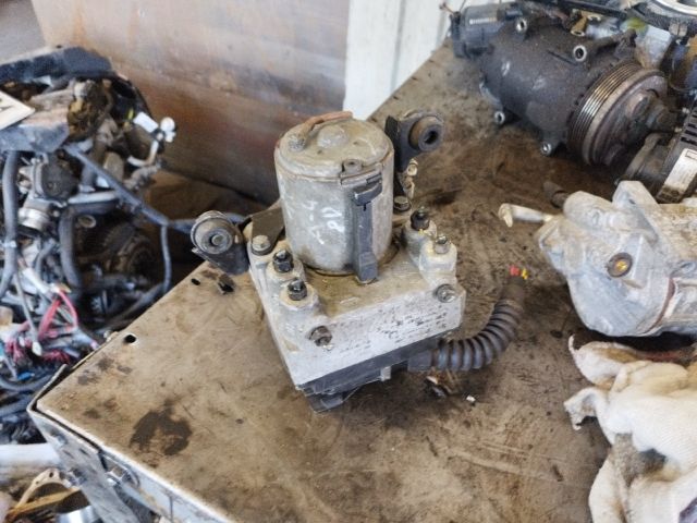 bontott AUDI A4 B5 ABS Kocka