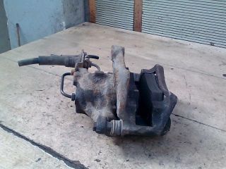 bontott AUDI A4 B5 Bal első Féknyereg Munkahengerrel