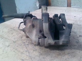 bontott AUDI A4 B5 Bal első Féknyereg Munkahengerrel