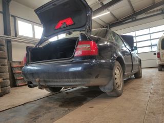 bontott AUDI A4 B5 Bal első Gólyaláb (Lengécsillapító, Rugó)