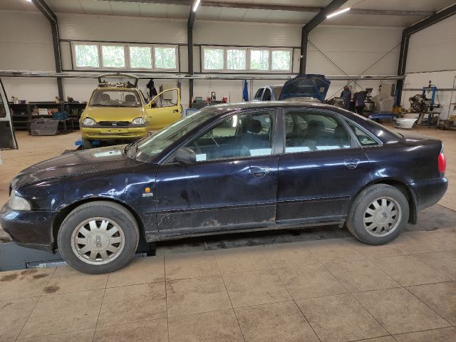 bontott AUDI A4 B5 Bal első Gólyaláb (Lengécsillapító, Rugó)