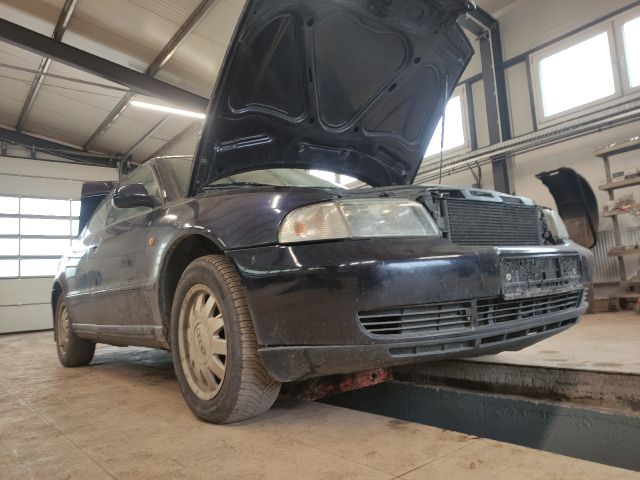 bontott AUDI A4 B5 Bal első Gólyaláb (Lengécsillapító, Rugó)