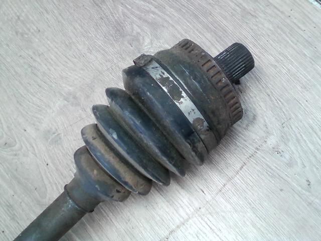 bontott AUDI A4 B5 Bal Féltengely