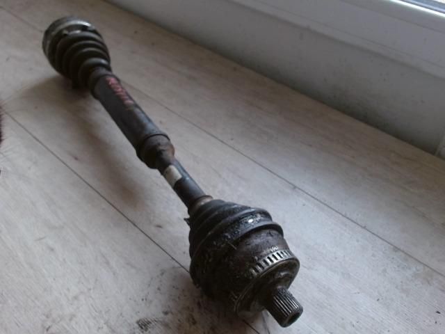 bontott AUDI A4 B5 Bal Féltengely