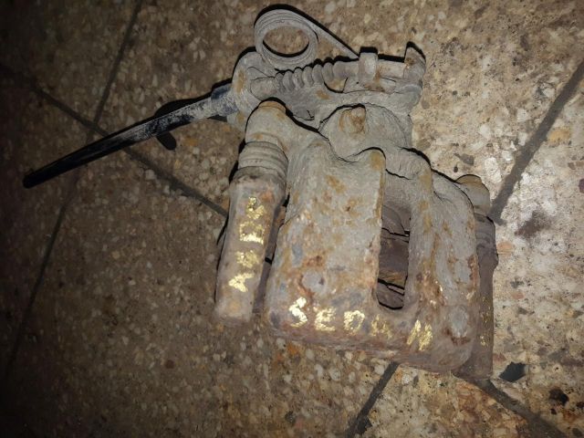 bontott AUDI A4 B5 Bal hátsó Féknyereg Munkahengerrel