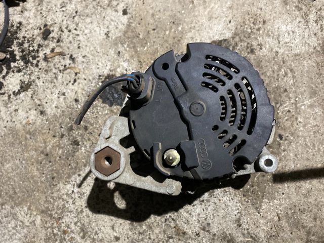 bontott AUDI A4 B5 Generátor