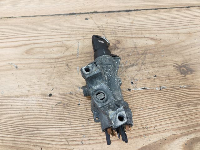 bontott AUDI A4 B5 Gyújtáskapcsoló Házzal