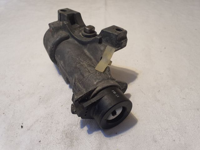 bontott AUDI A4 B5 Gyújtáskapcsoló Házzal