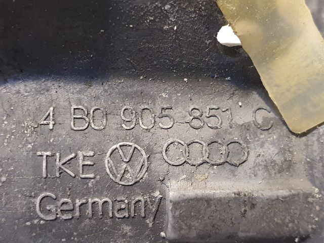 bontott AUDI A4 B5 Gyújtáskapcsoló Házzal