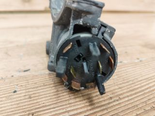 bontott AUDI A4 B5 Gyújtáskapcsoló Házzal