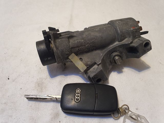 bontott AUDI A4 B5 Gyújtáskapcsoló Házzal