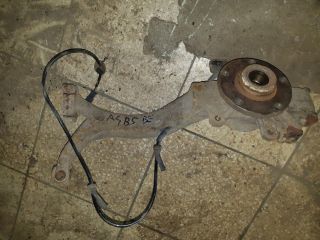 bontott AUDI A4 B5 Jobb első Csonkállvány Kerékaggyal