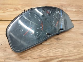 bontott AUDI A4 B5 Kilométeróra