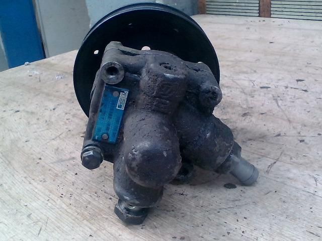 bontott AUDI A4 B5 Kormányszervó Motor (Hidraulikus)