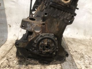 bontott AUDI A4 B5 Motor (Fűzött blokk hengerfejjel)