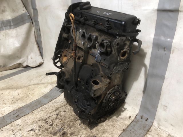 bontott AUDI A4 B5 Motor (Fűzött blokk hengerfejjel)