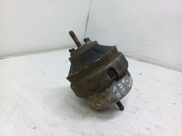 bontott AUDI A4 B5 Motor Tartó Bak Bal