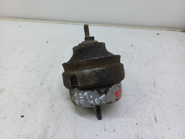 bontott AUDI A4 B5 Motor Tartó Bak Bal