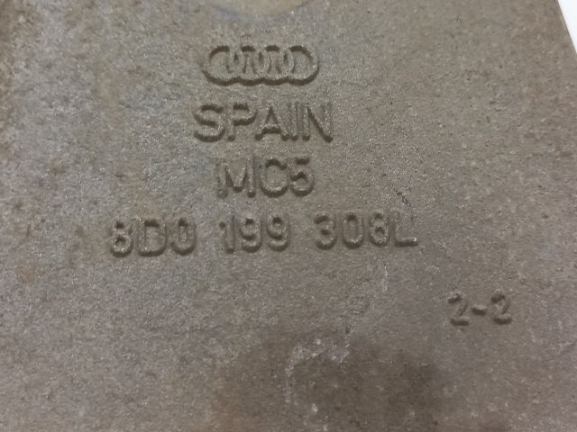 bontott AUDI A4 B5 Motor Tartó Bak Jobb