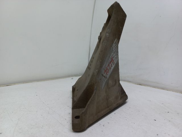 bontott AUDI A4 B5 Motor Tartó Bak Jobb