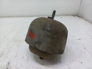 bontott AUDI A4 B5 Motor Tartó Bak Jobb