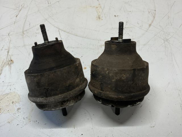 bontott AUDI A4 B5 Motor Tartó Bak (Pozíciófüggetlen)