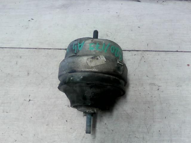 bontott AUDI A4 B5 Motor Tartó Bak (Pozíciófüggetlen)