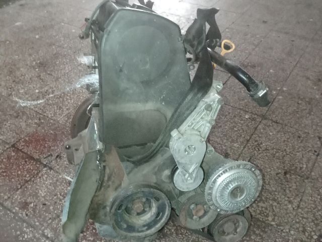 bontott AUDI A4 B5 Olajbeöntő Sapka