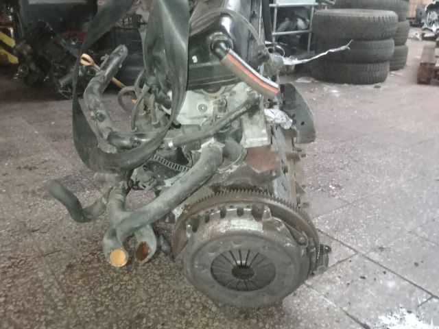 bontott AUDI A4 B5 Olajbeöntő Sapka