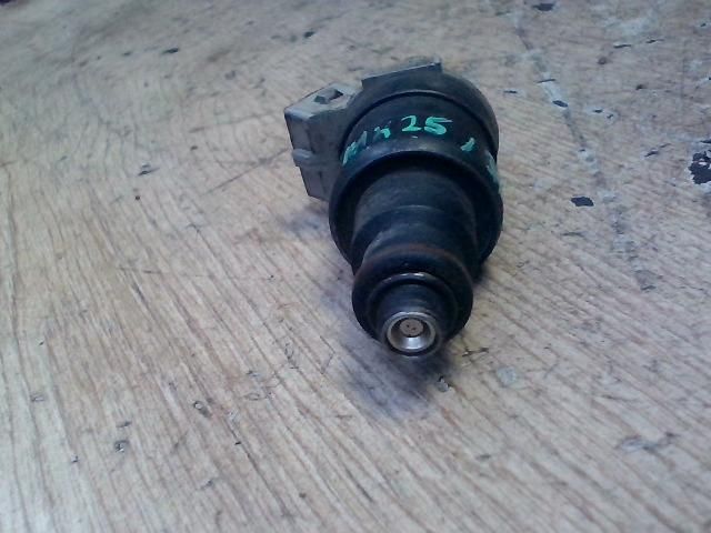 bontott AUDI A4 B5 Porlasztó (1 db)