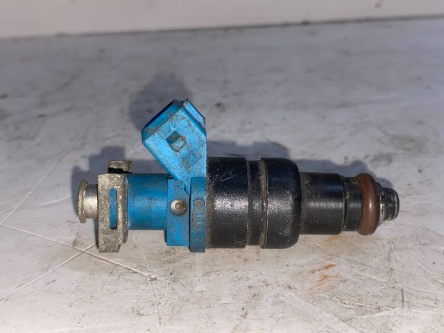 bontott AUDI A4 B5 Porlasztó (1 db)