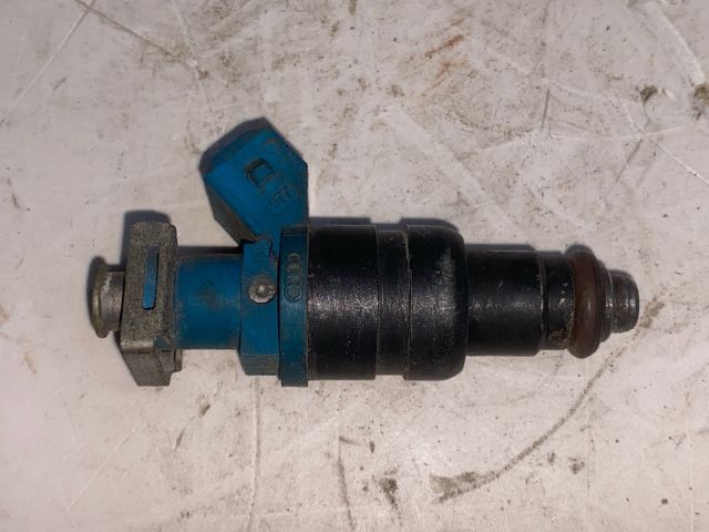 bontott AUDI A4 B5 Porlasztó (1 db)