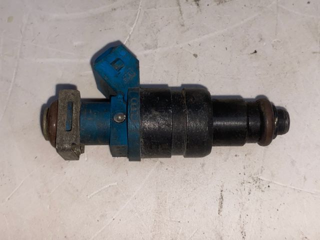 bontott AUDI A4 B5 Porlasztó (1 db)